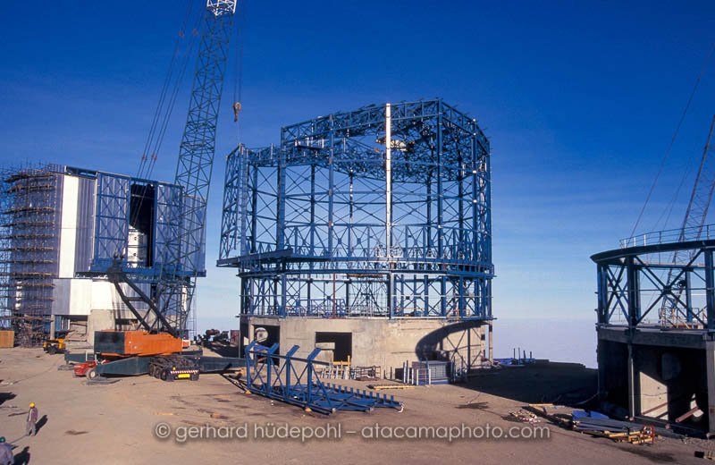 Preview paranal-construction-of-telescopes.jpg